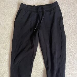 Lululemon Scuba Relaxed High-Rise Jogger